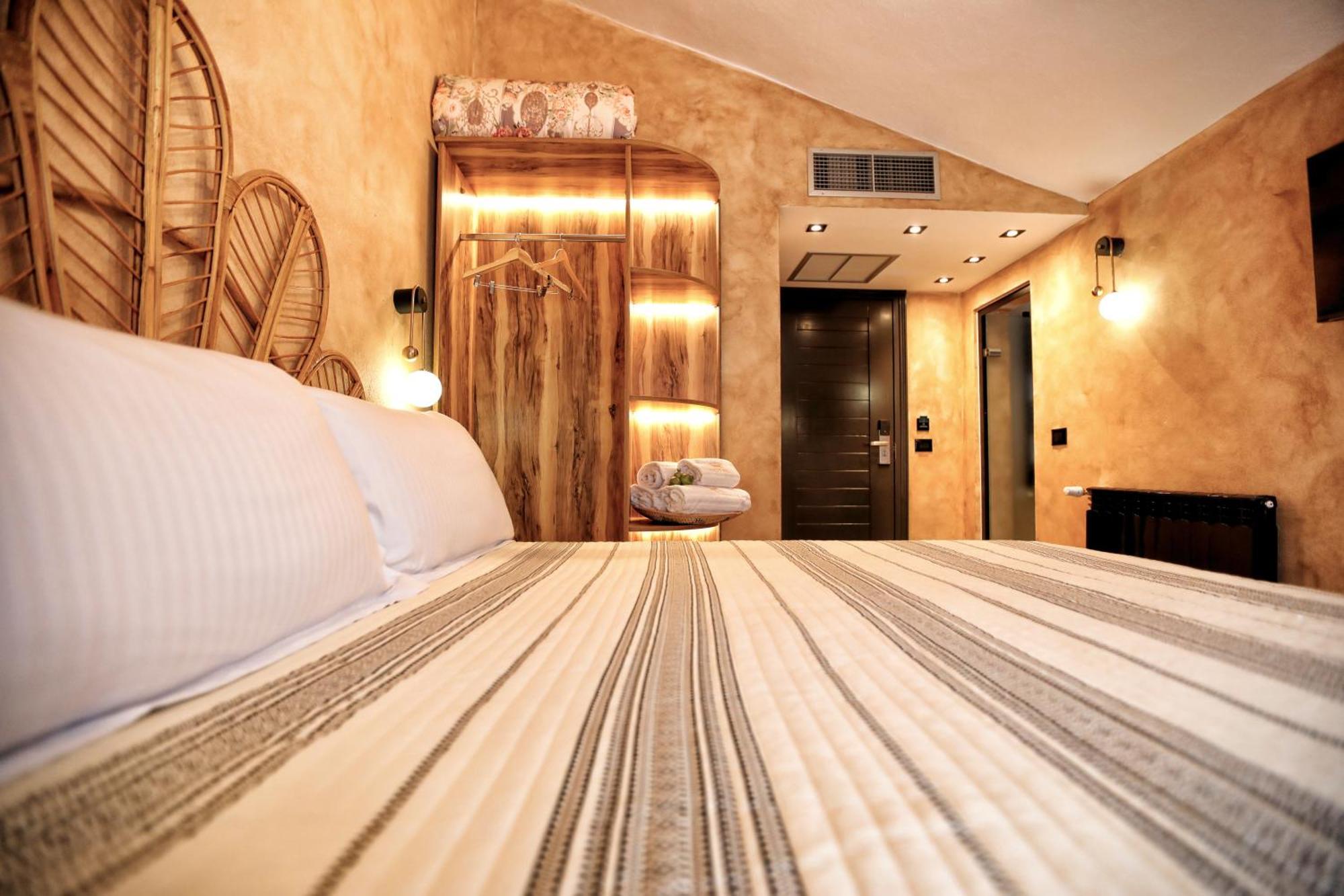 Hotel Labiatan Zogaj  ภายนอก รูปภาพ