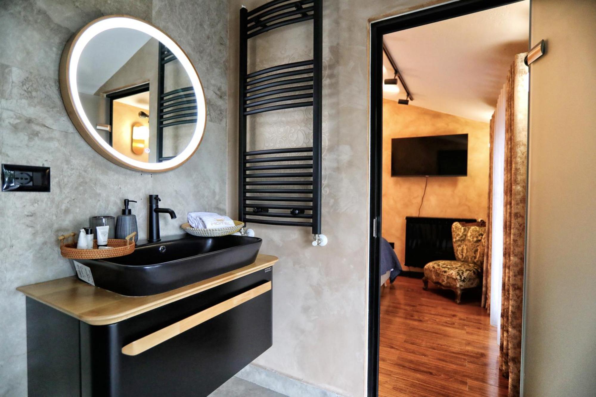 Hotel Labiatan Zogaj  ภายนอก รูปภาพ