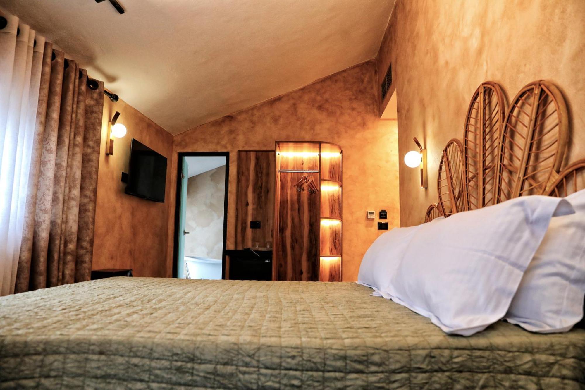 Hotel Labiatan Zogaj  ภายนอก รูปภาพ