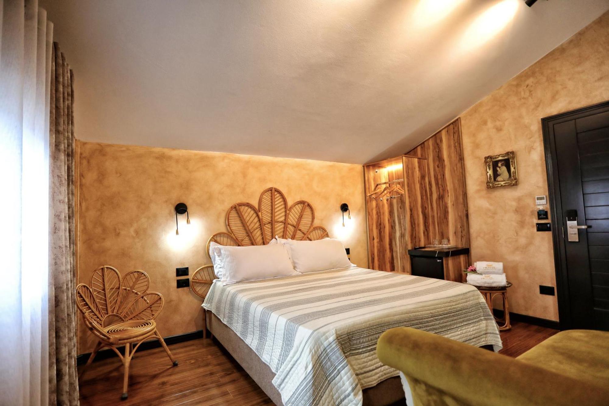 Hotel Labiatan Zogaj  ภายนอก รูปภาพ